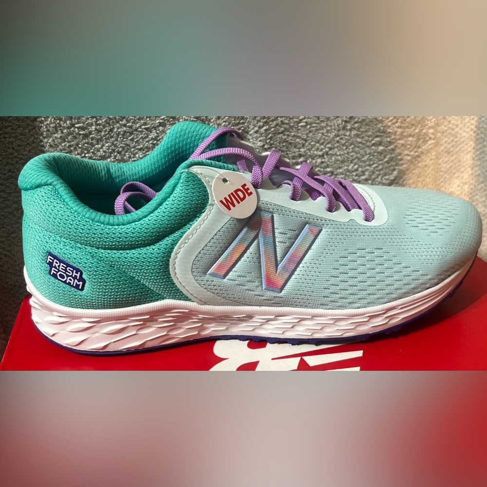 NIB NEW BALANCE Big Kids Fresh Foam Arishi Size 7 Wide NEW w/box